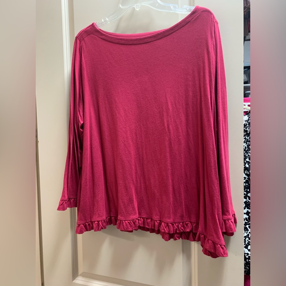 Long sleeve ruffle hem tshirt